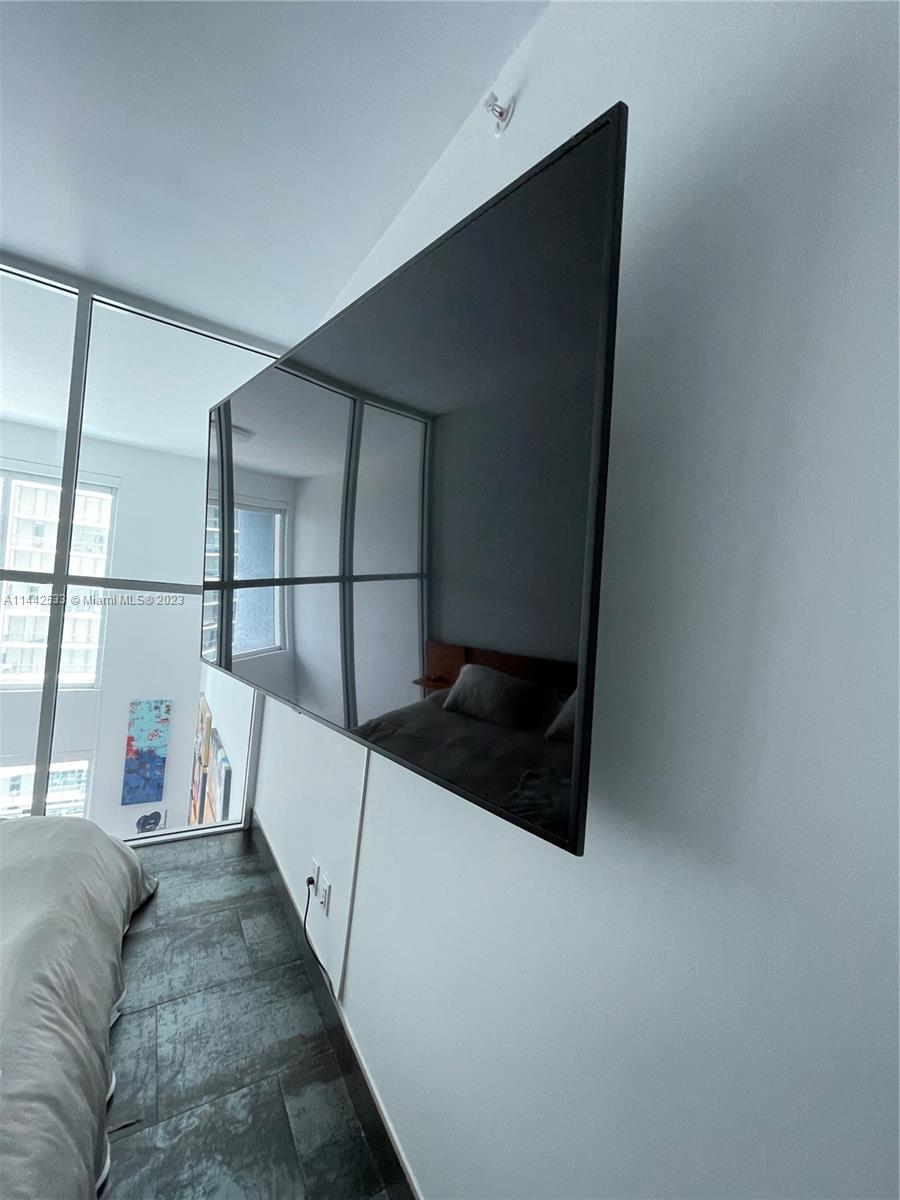 INFINITY AT BRICKELL COND - Residential