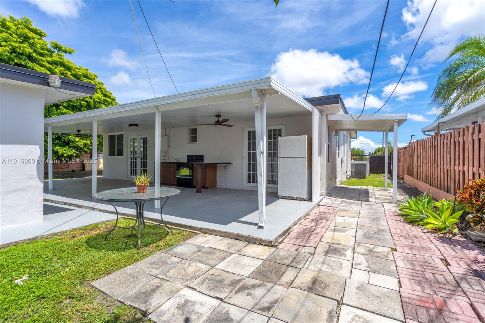 WESTWOOD LAKE 2ND ADDN - Residential