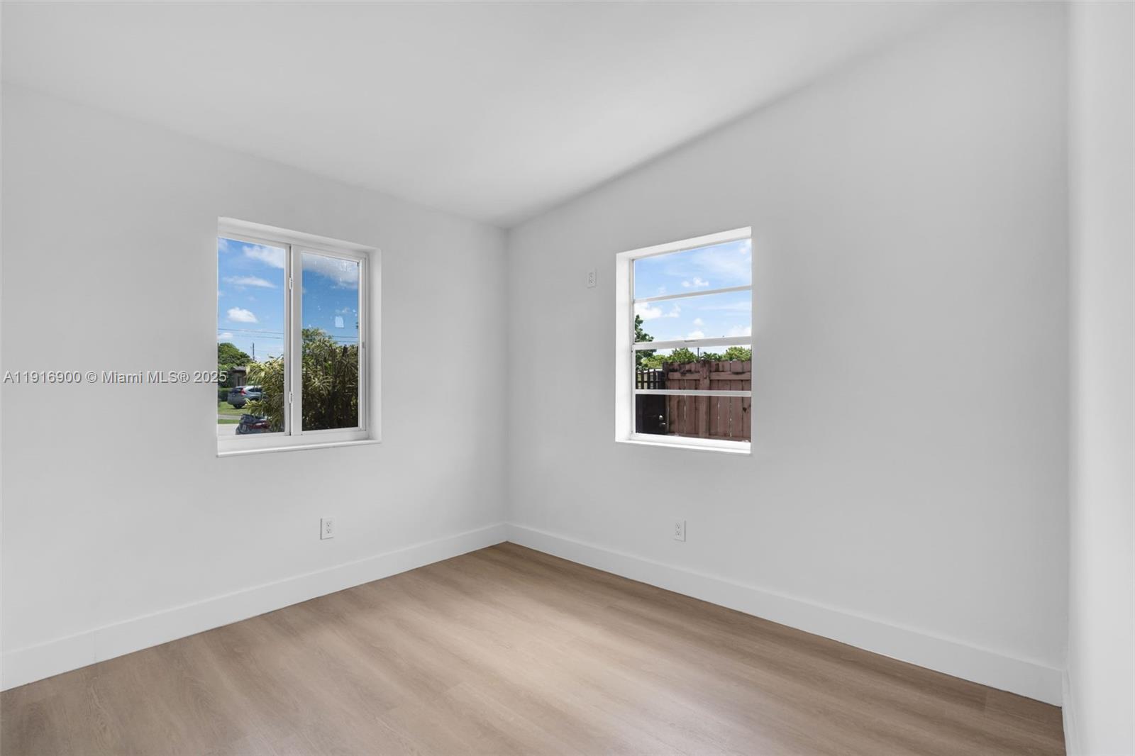 WESTWOOD LAKE 2ND ADDN - Residential