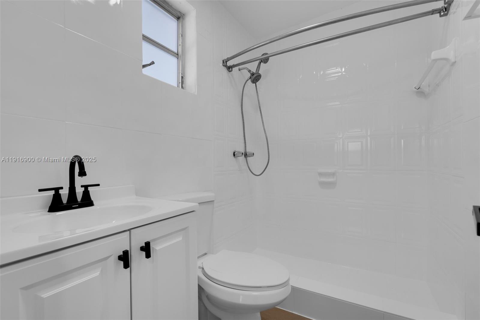 WESTWOOD LAKE 2ND ADDN - Residential