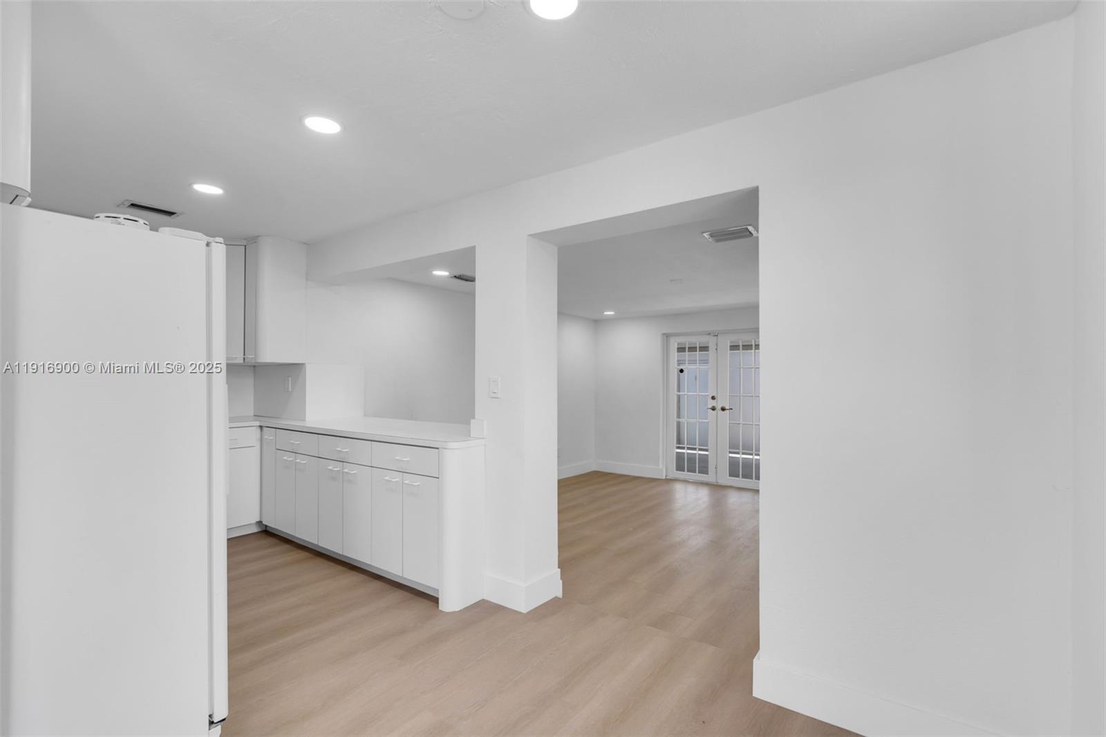 WESTWOOD LAKE 2ND ADDN - Residential