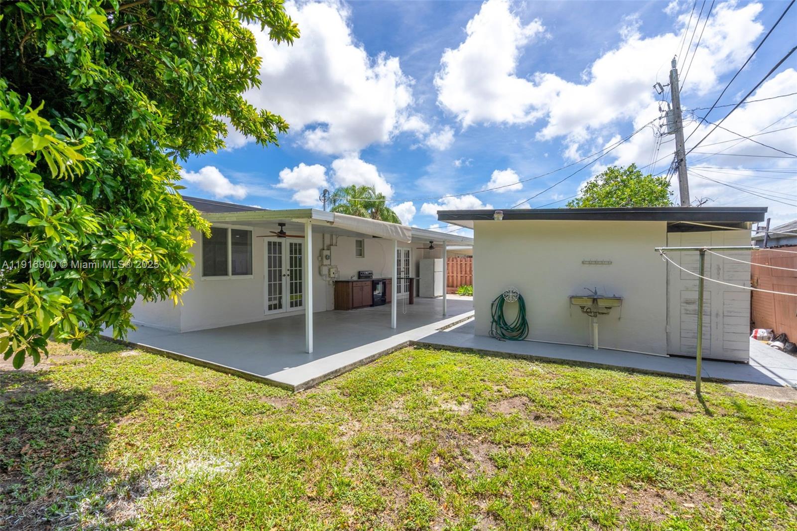 WESTWOOD LAKE 2ND ADDN - Residential