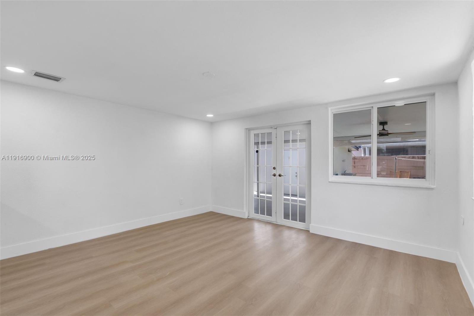 WESTWOOD LAKE 2ND ADDN - Residential