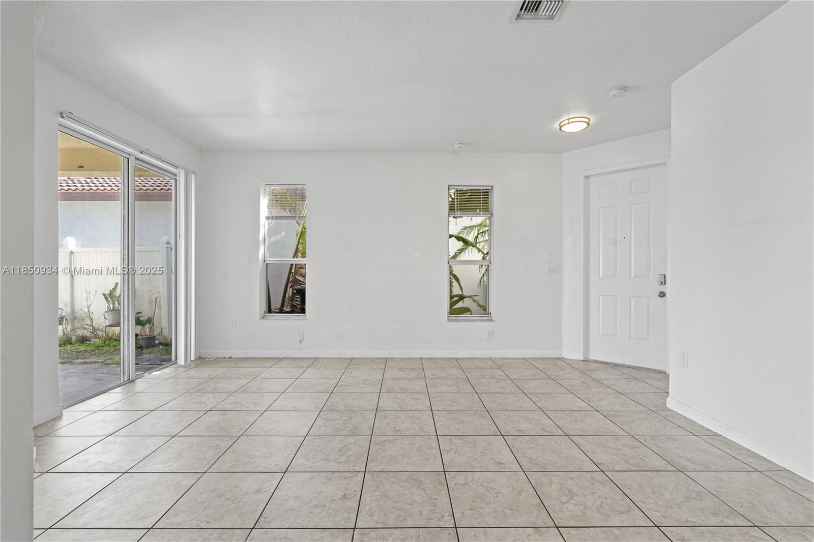 PORTOFINO PALMS - Residential