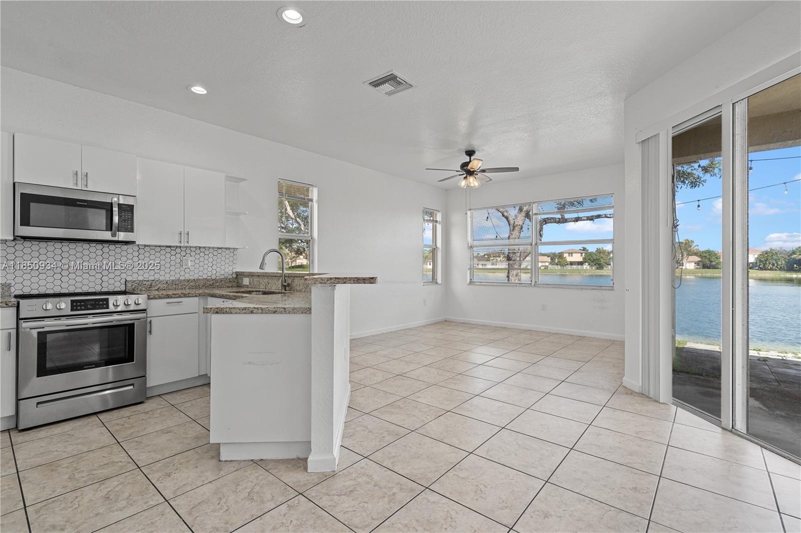 PORTOFINO PALMS - Residential