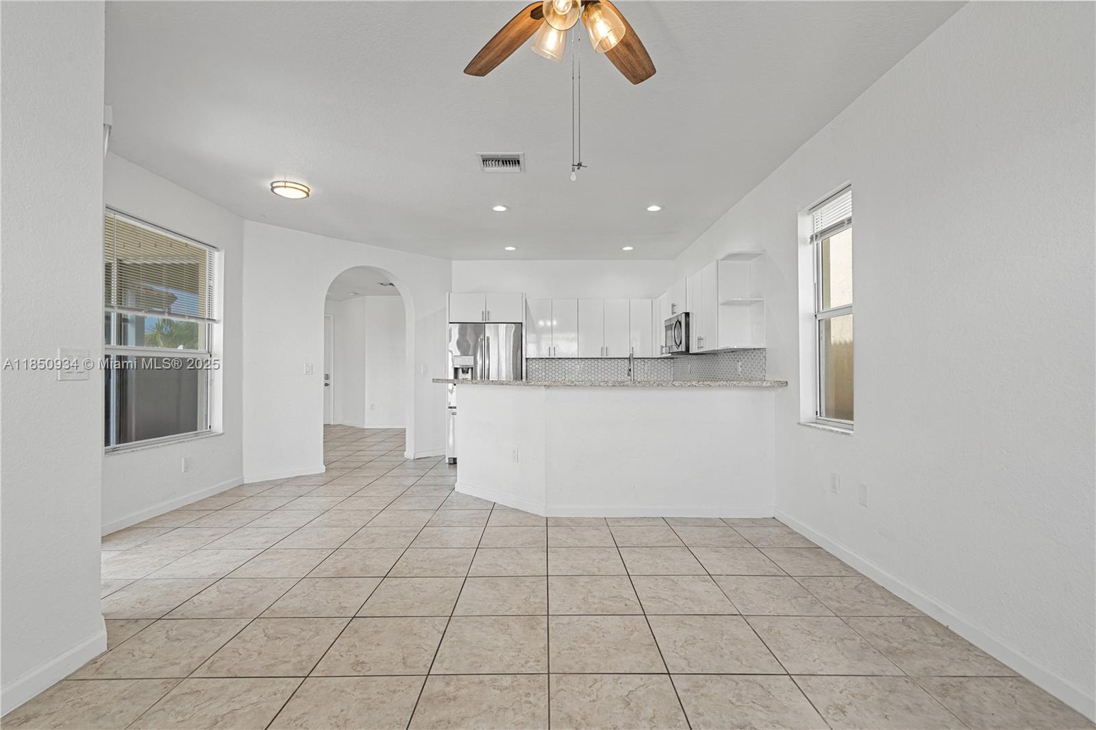 PORTOFINO PALMS - Residential