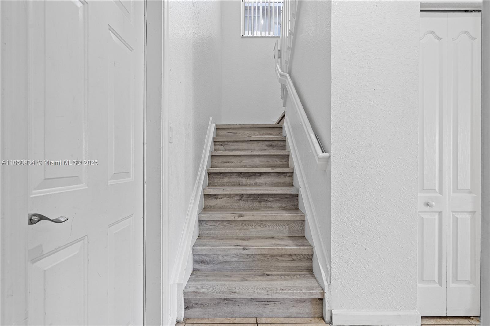 PORTOFINO PALMS - Residential