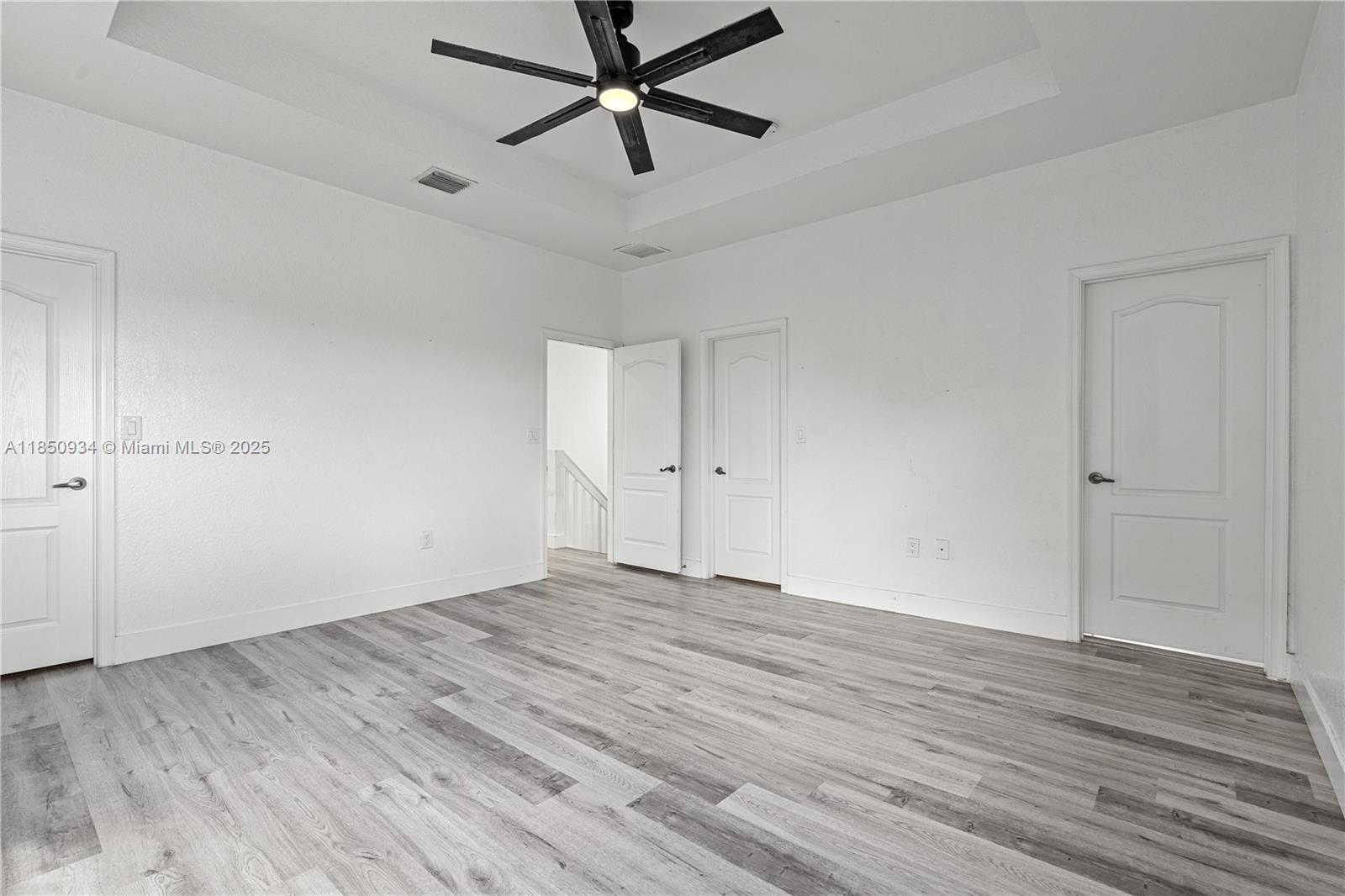 PORTOFINO PALMS - Residential