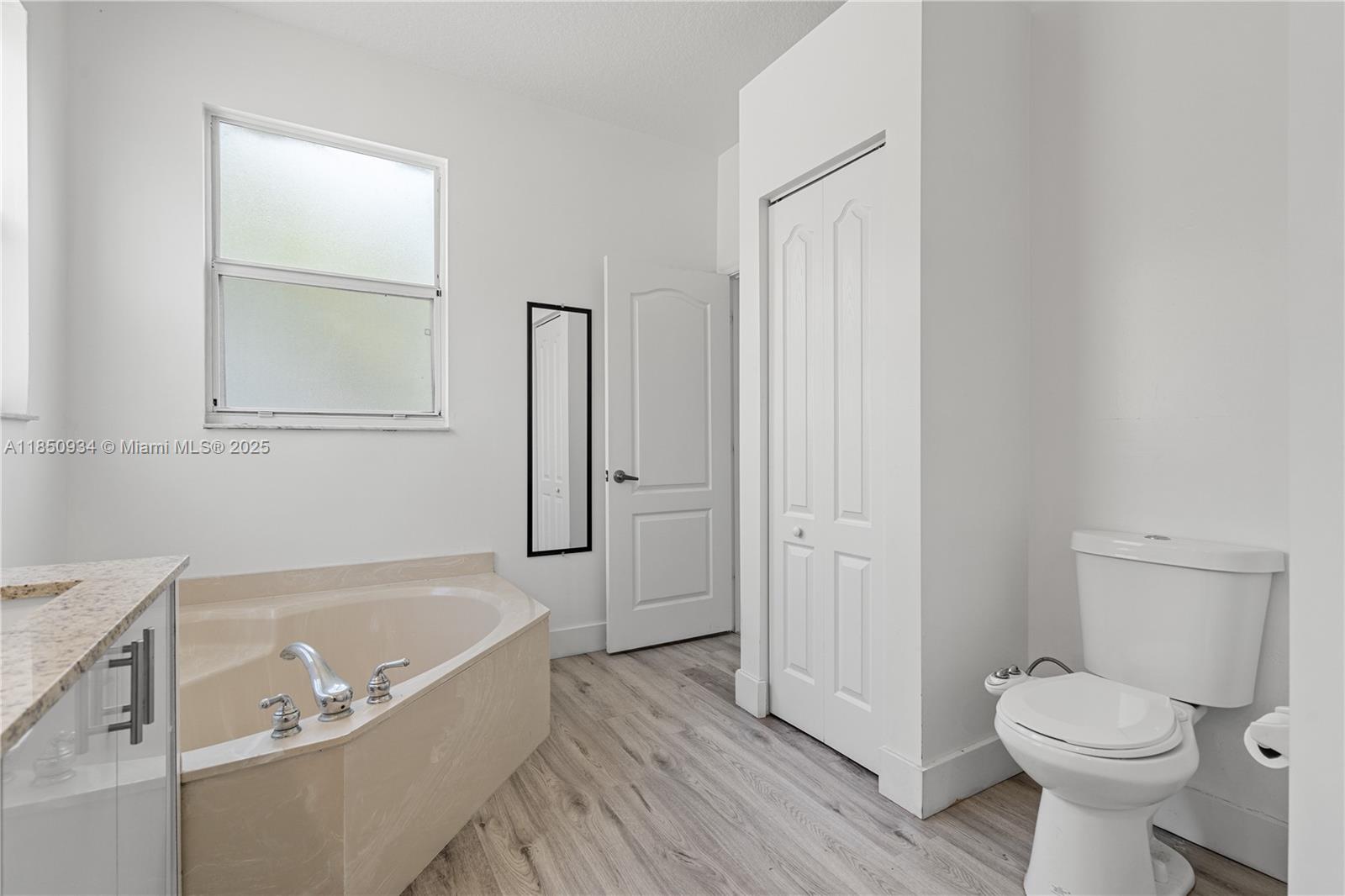 PORTOFINO PALMS - Residential