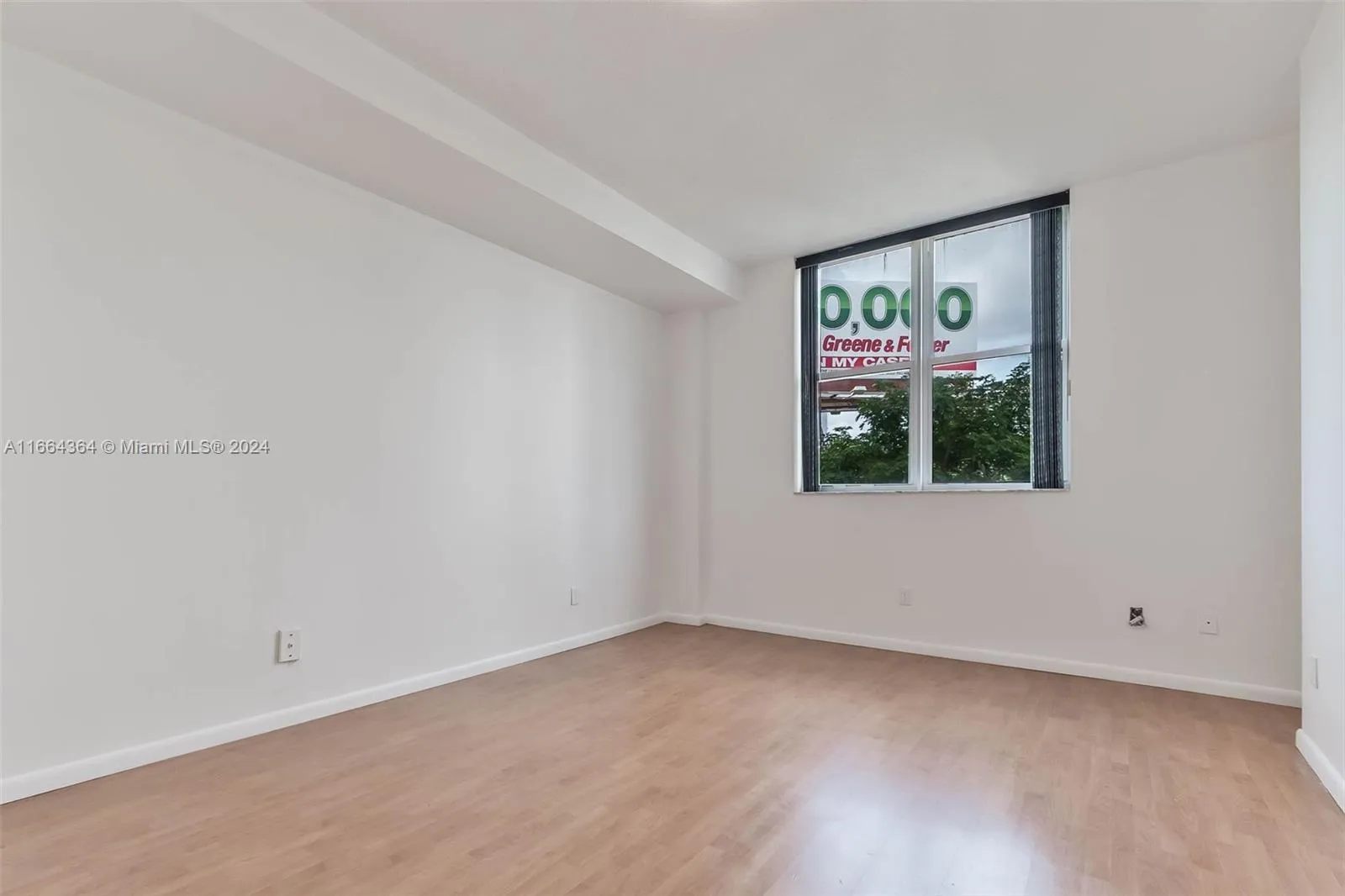 Miami, Florida 33136, United States, 1 Bedroom Bedrooms, ,1 BathroomBathrooms,Residential,Pending,42469