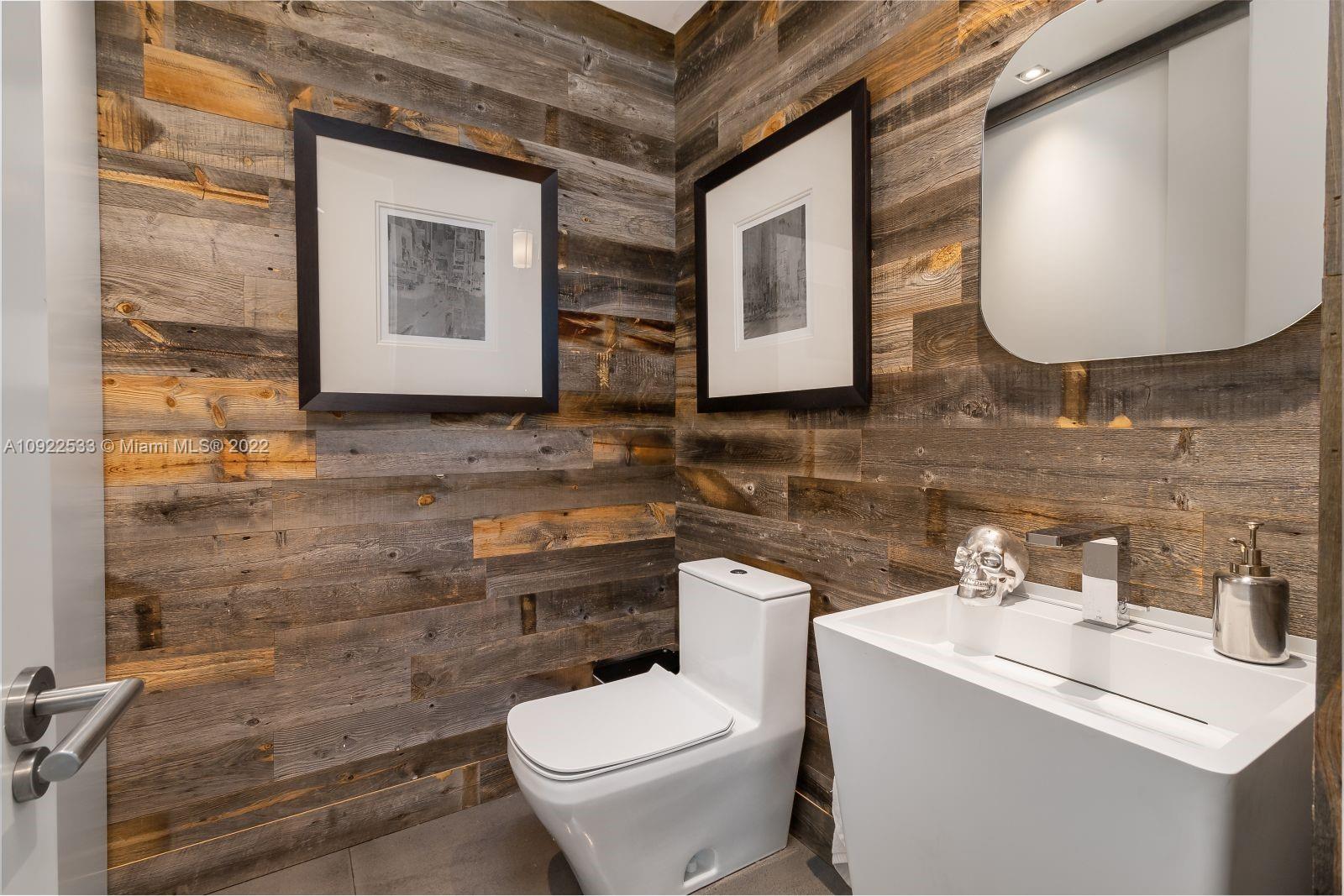 CONTINUUM ON SOUTH BEACH - Residential