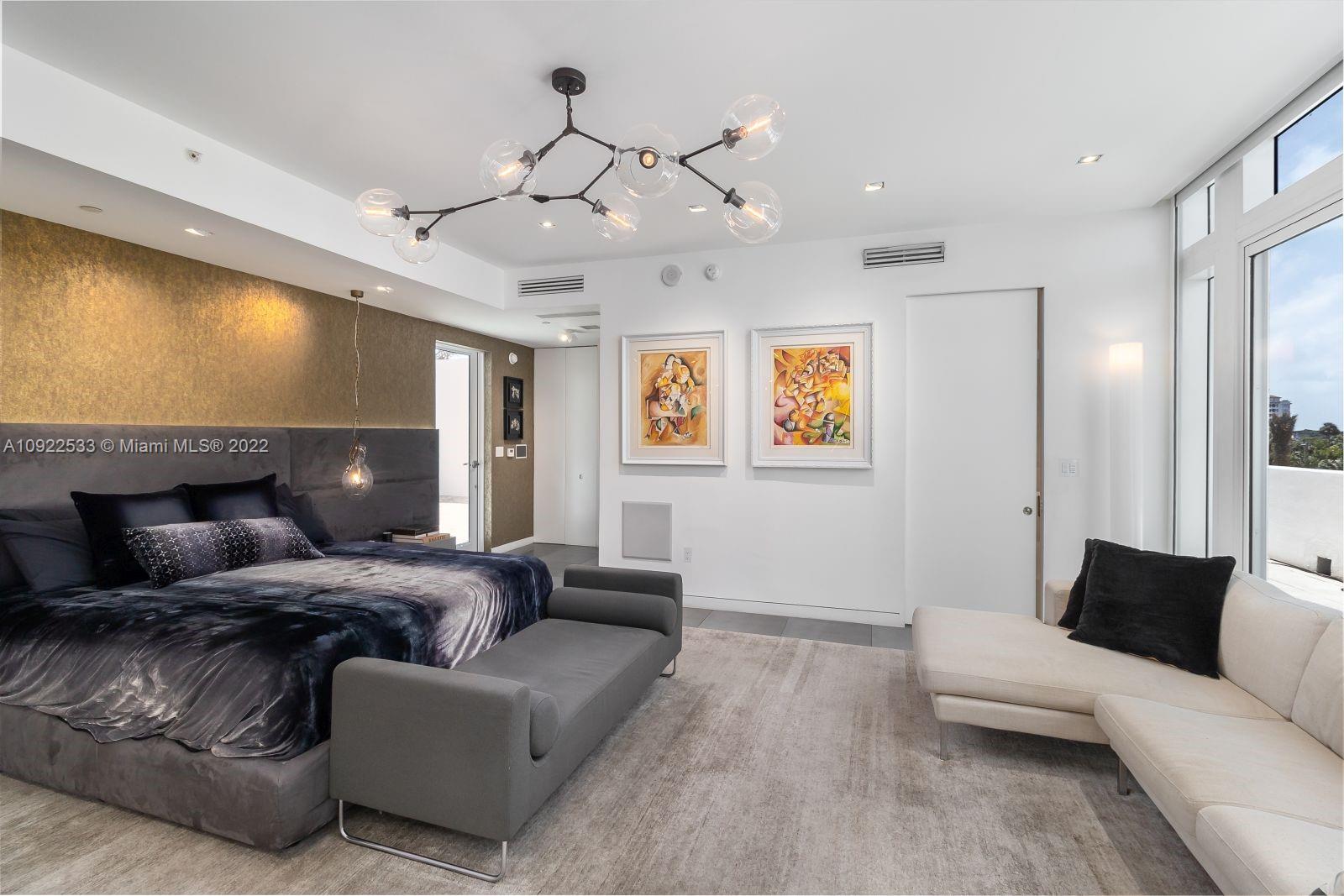 CONTINUUM ON SOUTH BEACH - Residential