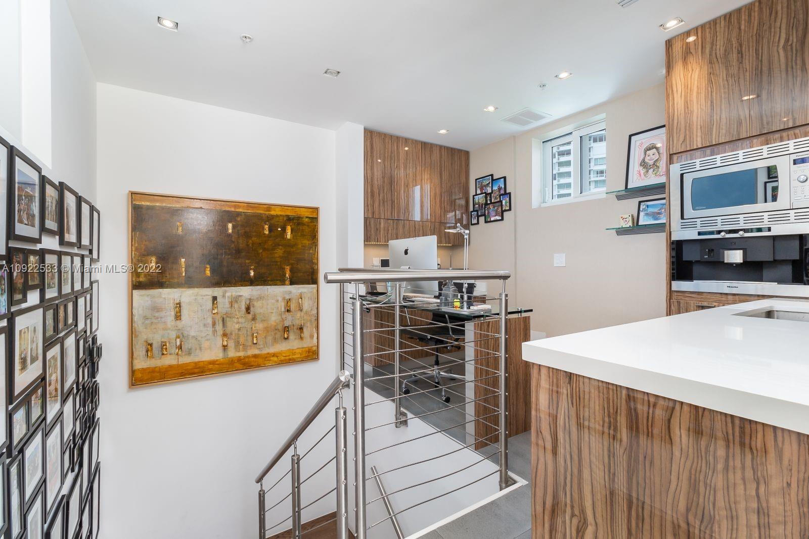 CONTINUUM ON SOUTH BEACH - Residential