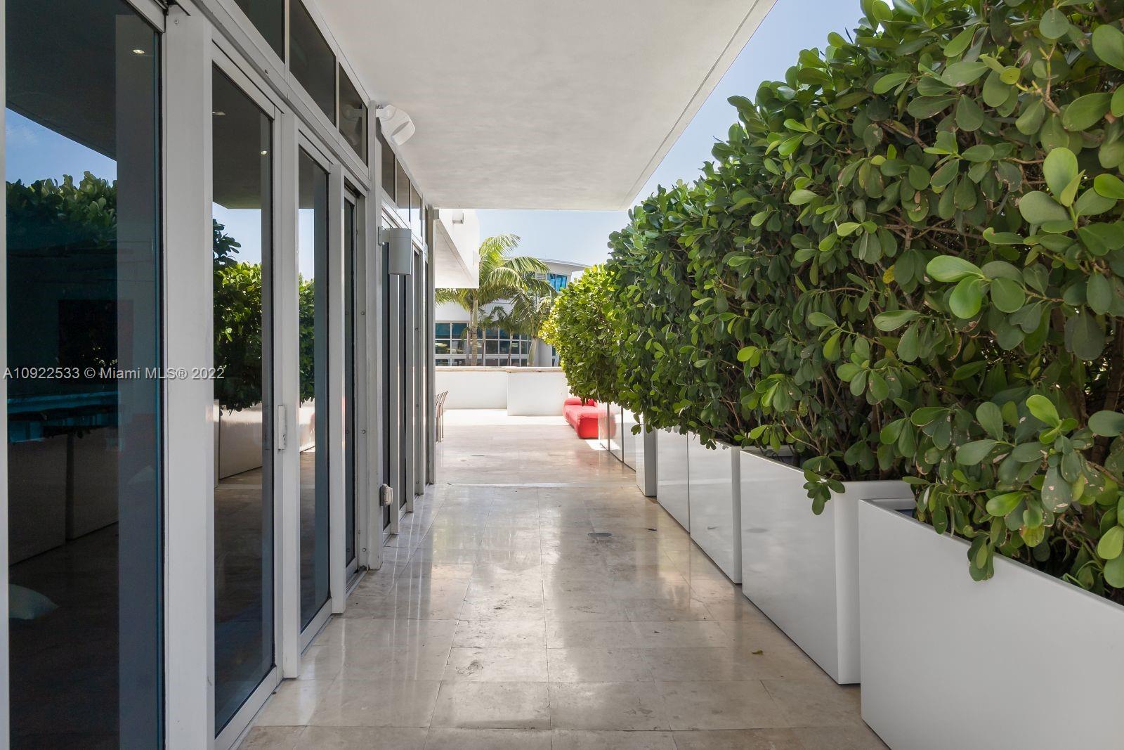 CONTINUUM ON SOUTH BEACH - Residential