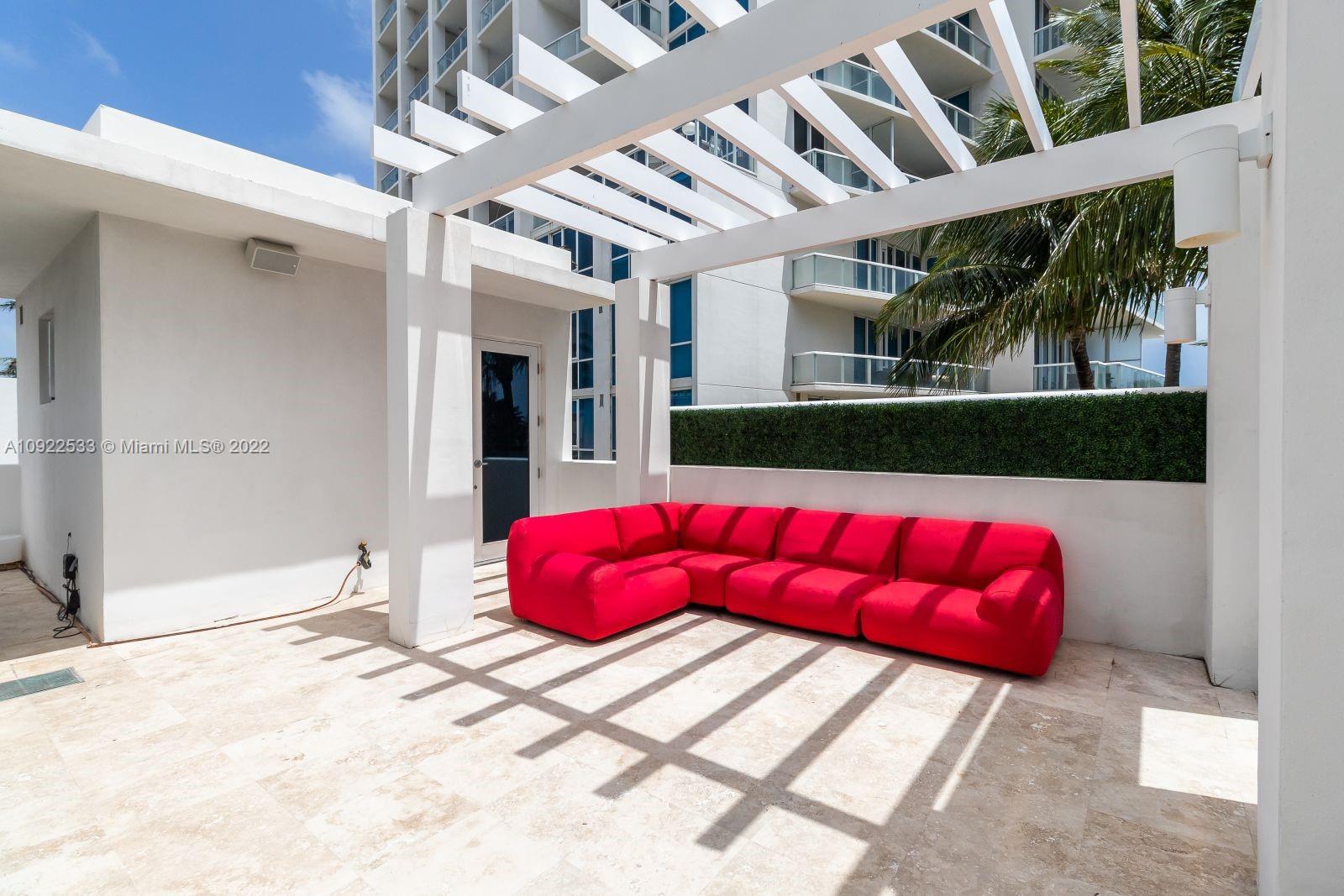 CONTINUUM ON SOUTH BEACH - Residential