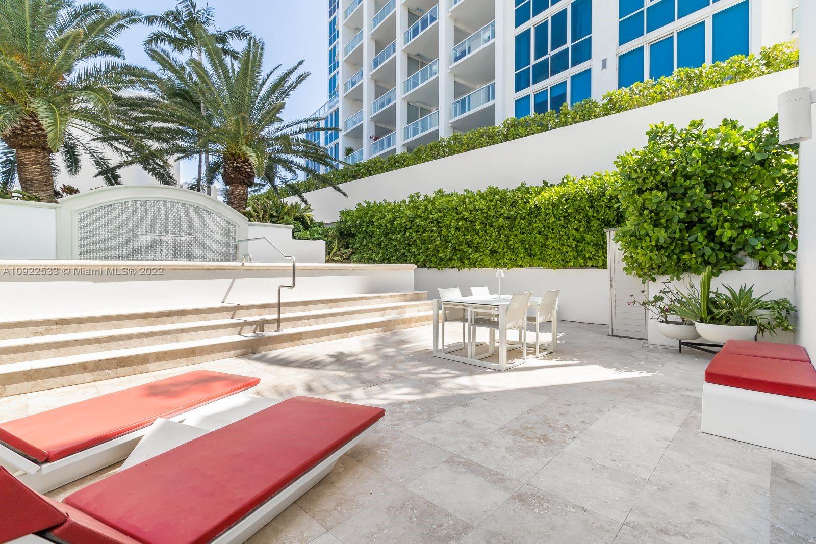 CONTINUUM ON SOUTH BEACH - Residential