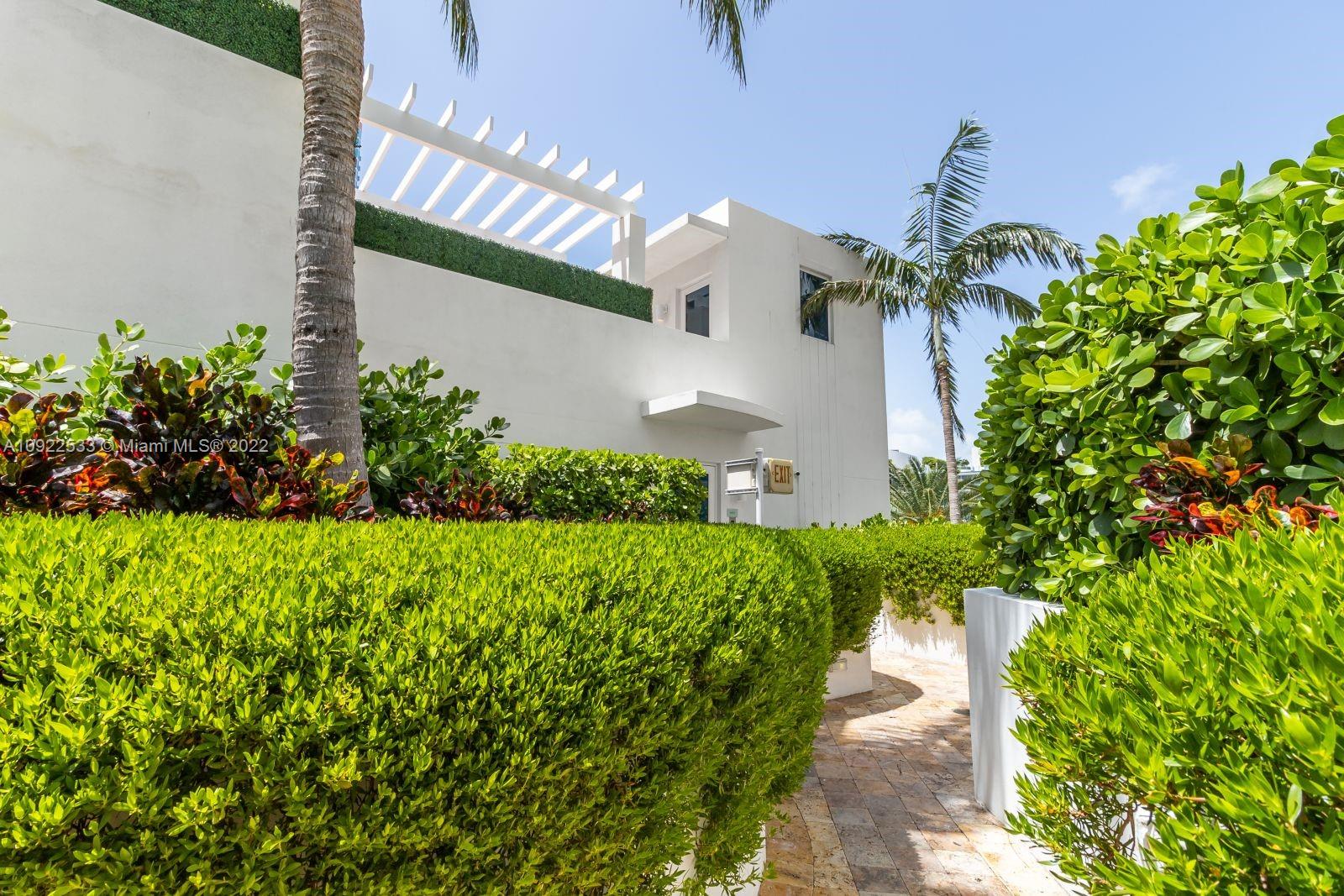 CONTINUUM ON SOUTH BEACH - Residential