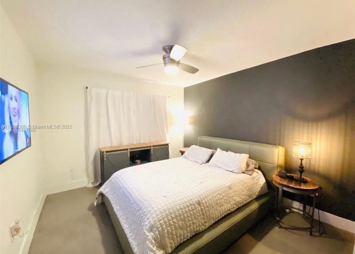 PEMBROKE LAKES SECTION SE - Residential Lease