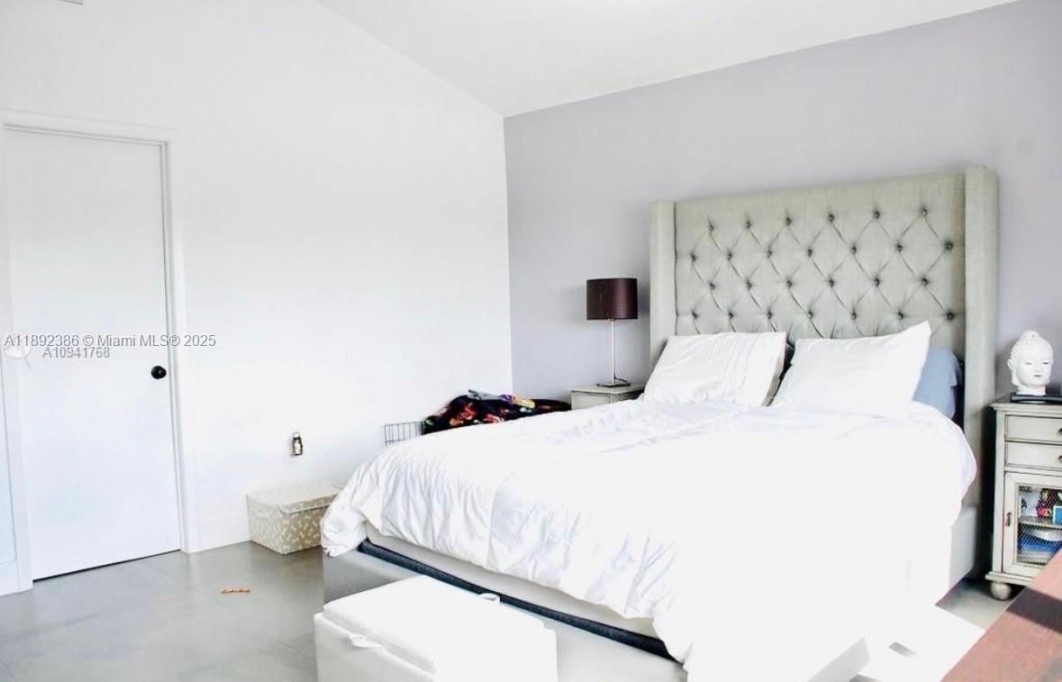 PEMBROKE LAKES SECTION SE - Residential Lease