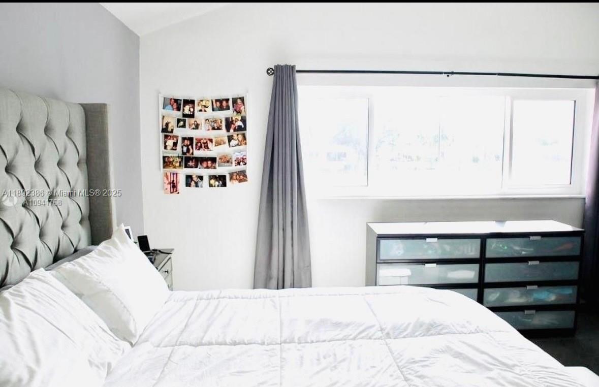 PEMBROKE LAKES SECTION SE - Residential Lease