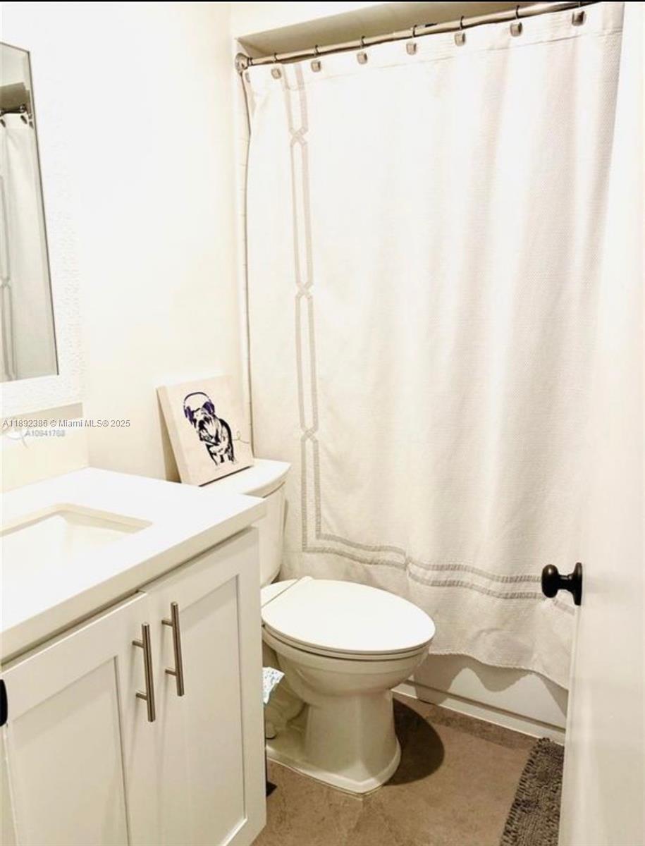 PEMBROKE LAKES SECTION SE - Residential Lease