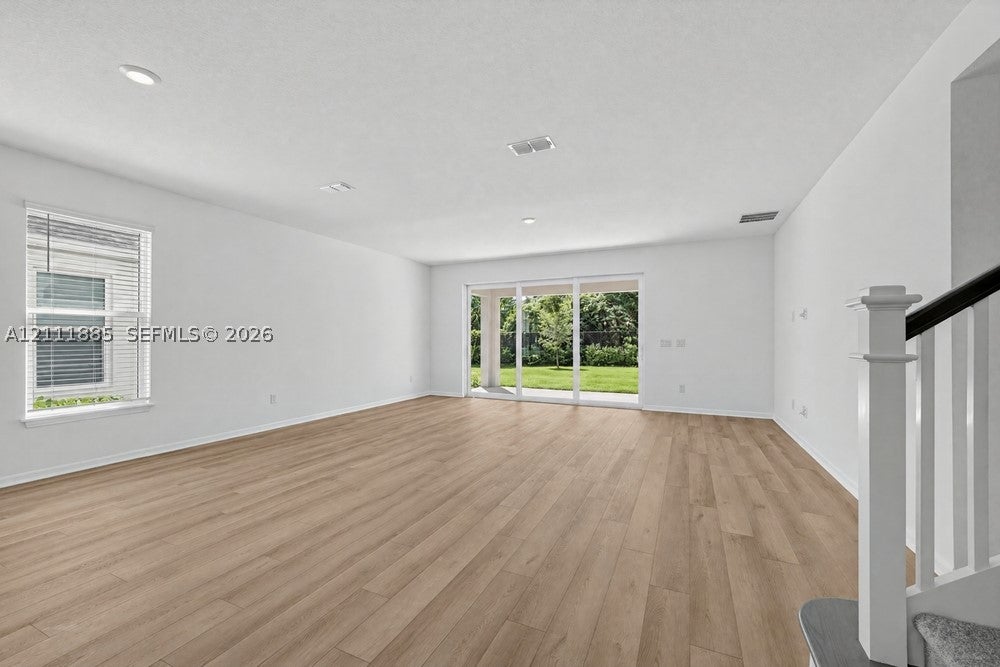 609 SE Ranch Oak Circle