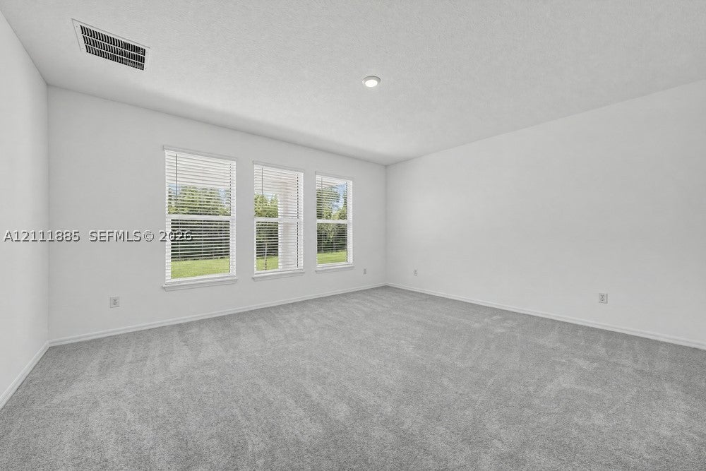 609 SE Ranch Oak Circle