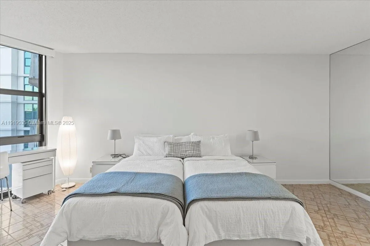 Key Biscayne, Florida 33149, United States, 2 Bedrooms Bedrooms, ,2 BathroomsBathrooms,Residential,Active,248768