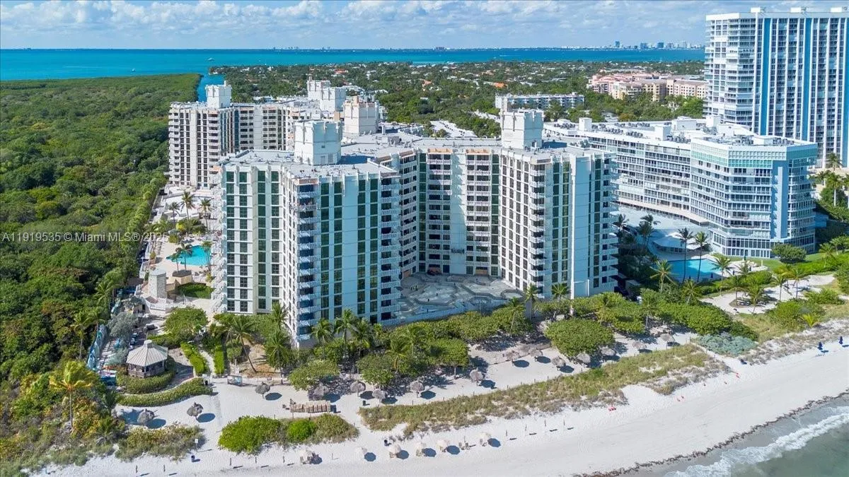 Key Biscayne, Florida 33149, United States, 2 Bedrooms Bedrooms, ,2 BathroomsBathrooms,Residential,Active,248768