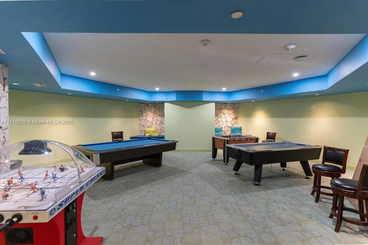 Key Biscayne, Florida 33149, United States, 2 Bedrooms Bedrooms, ,2 BathroomsBathrooms,Residential,Active,248768