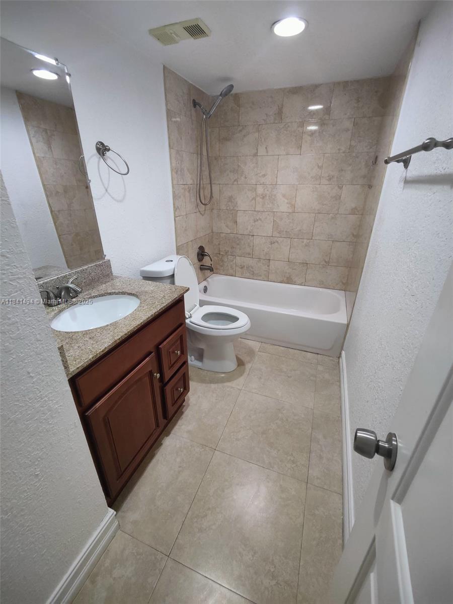LAKE PLACE CONDO - Residential Lease