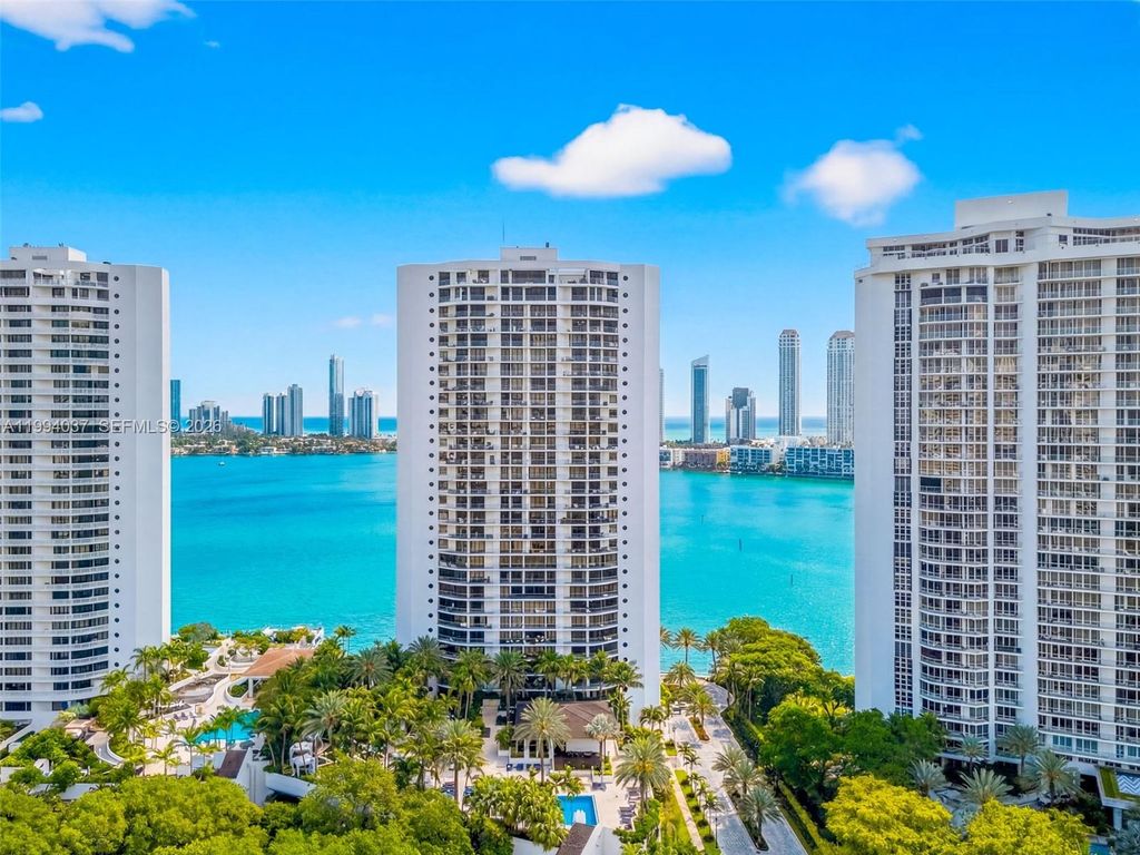 Photo of 2800 Island Blvd #PH02, Aventura, FL 33160 (MLS # A11994037)