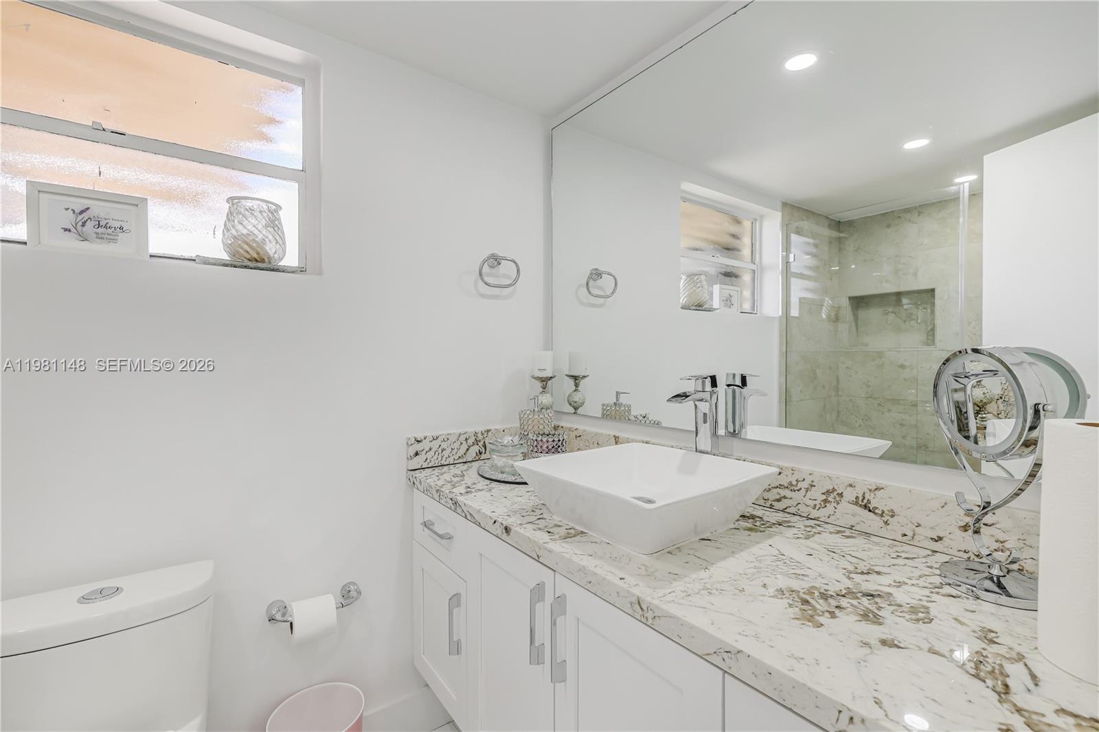 ABBOTT GARDENS CONDO - Residential