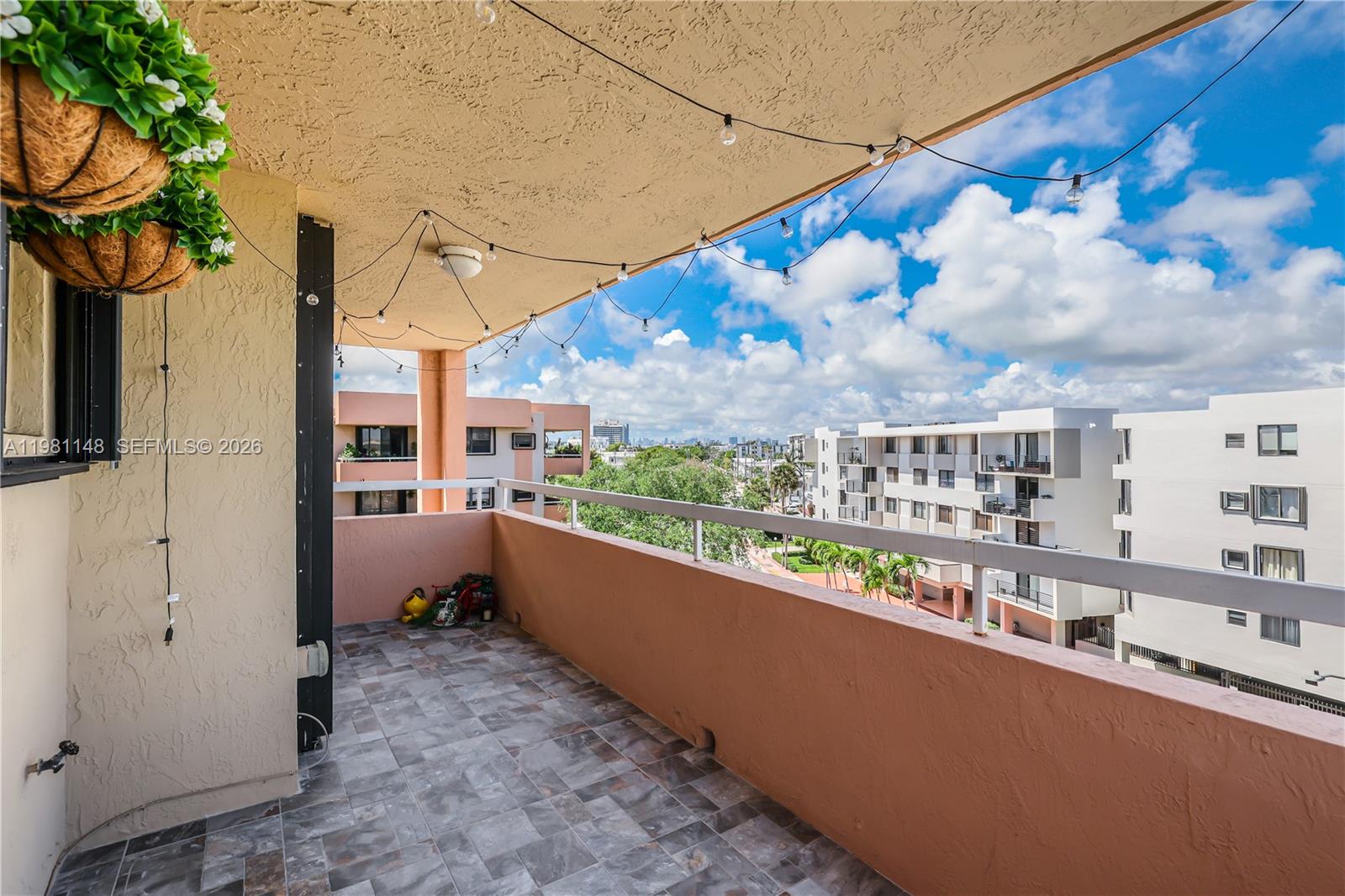ABBOTT GARDENS CONDO - Residential