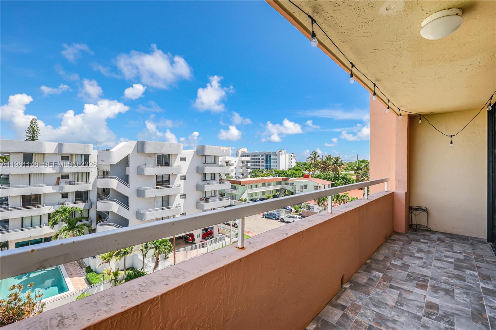 ABBOTT GARDENS CONDO - Residential