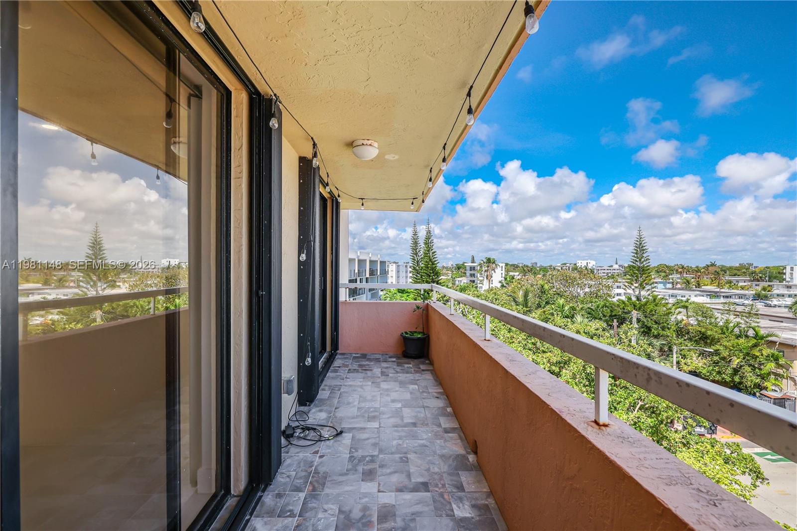 ABBOTT GARDENS CONDO - Residential