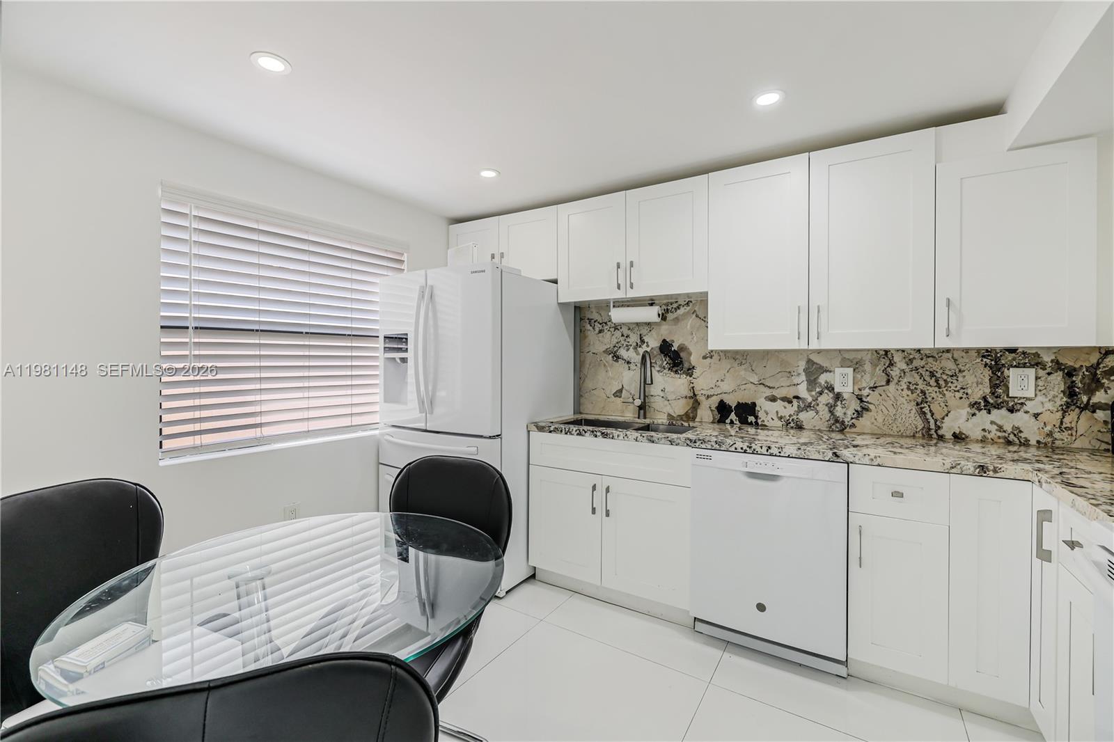 ABBOTT GARDENS CONDO - Residential