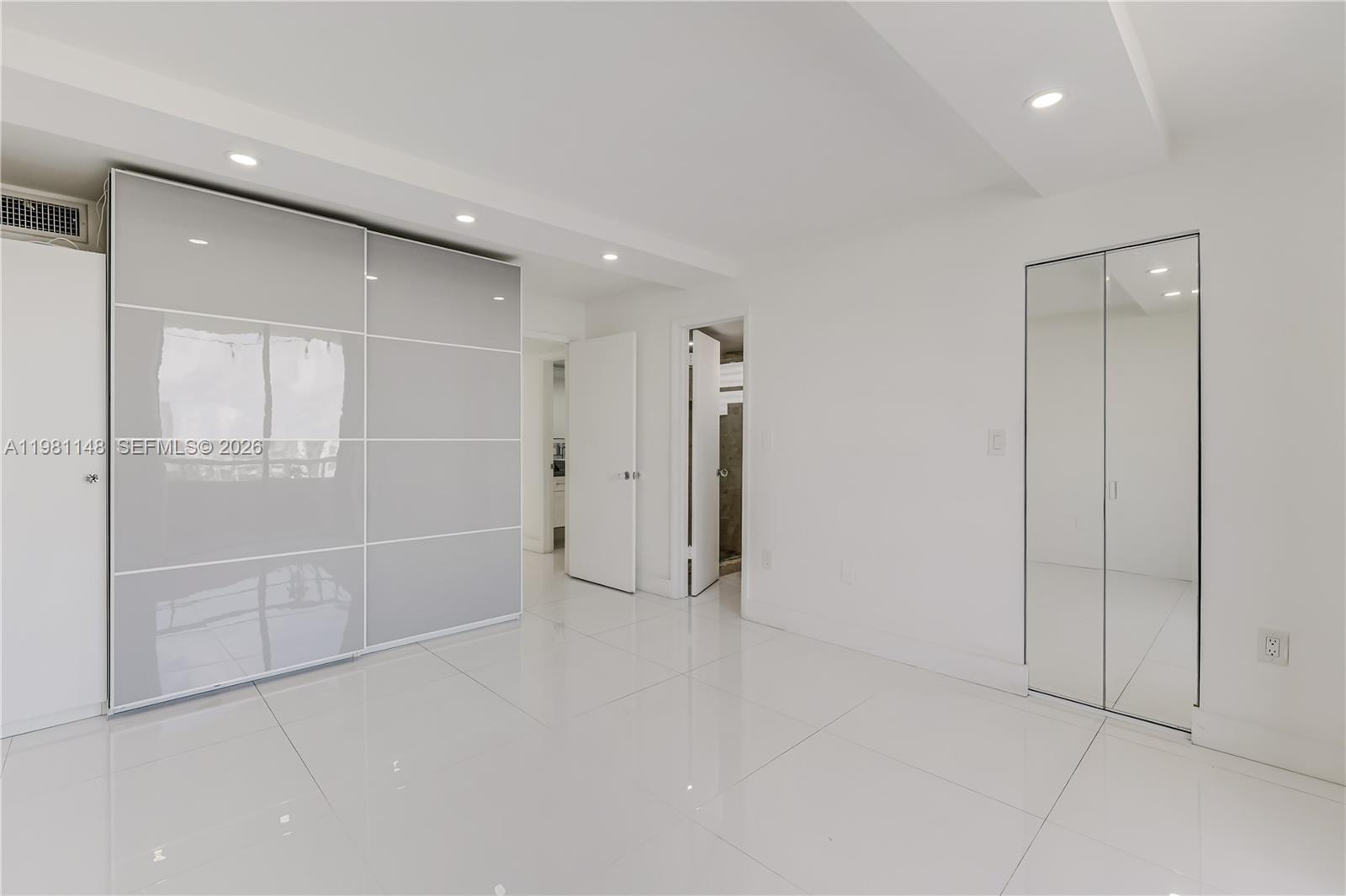 ABBOTT GARDENS CONDO - Residential