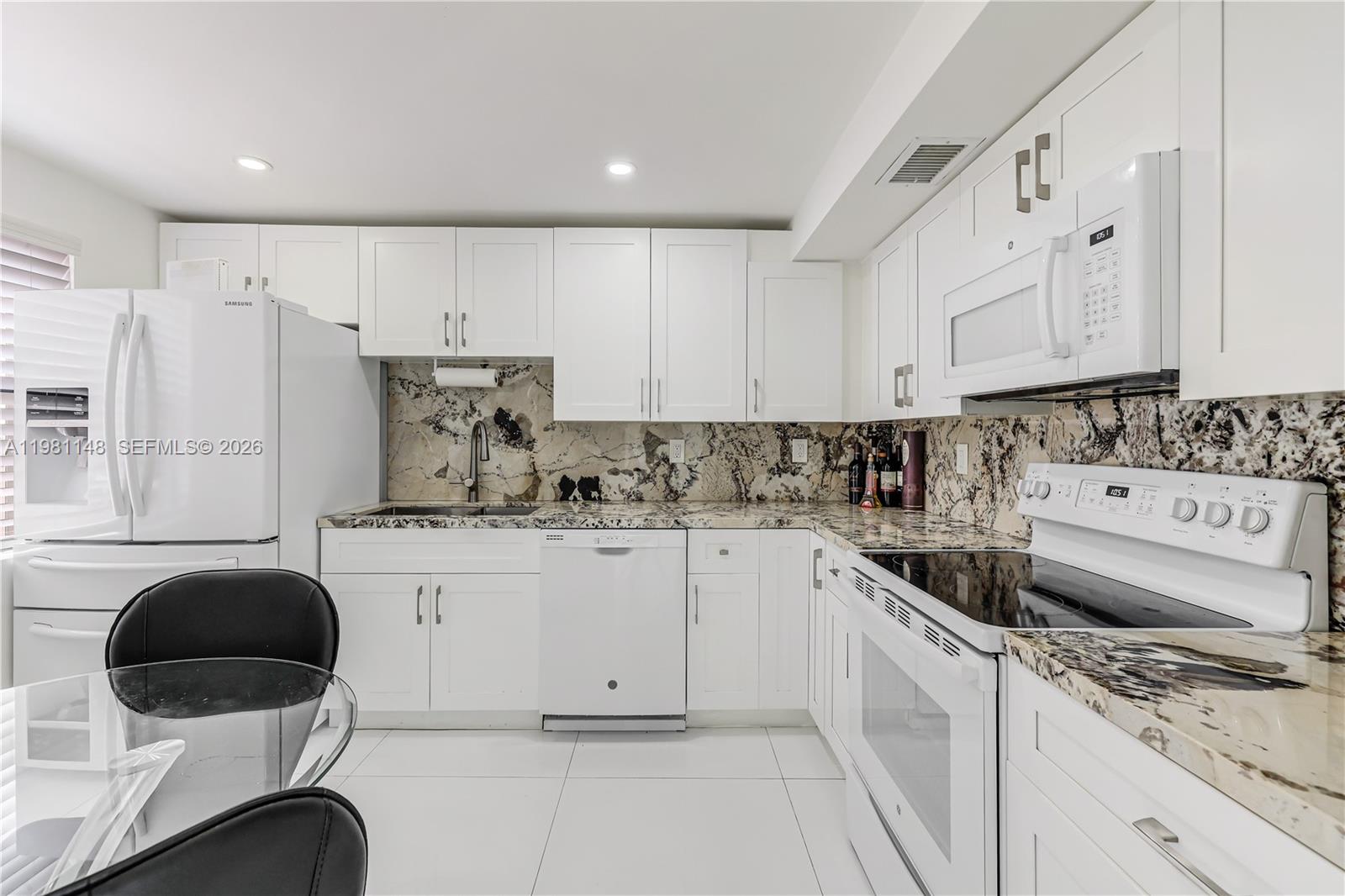 ABBOTT GARDENS CONDO - Residential