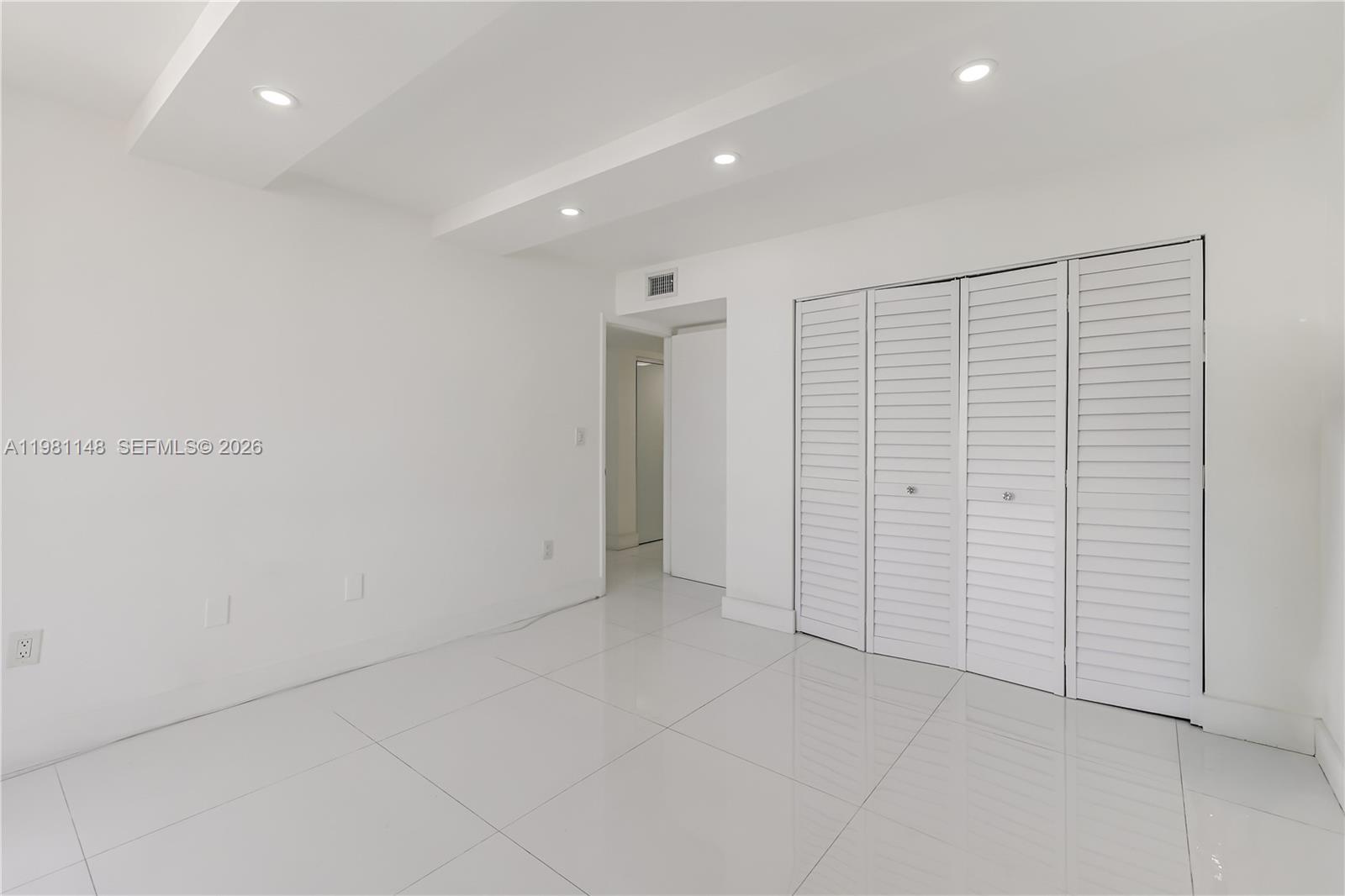 ABBOTT GARDENS CONDO - Residential