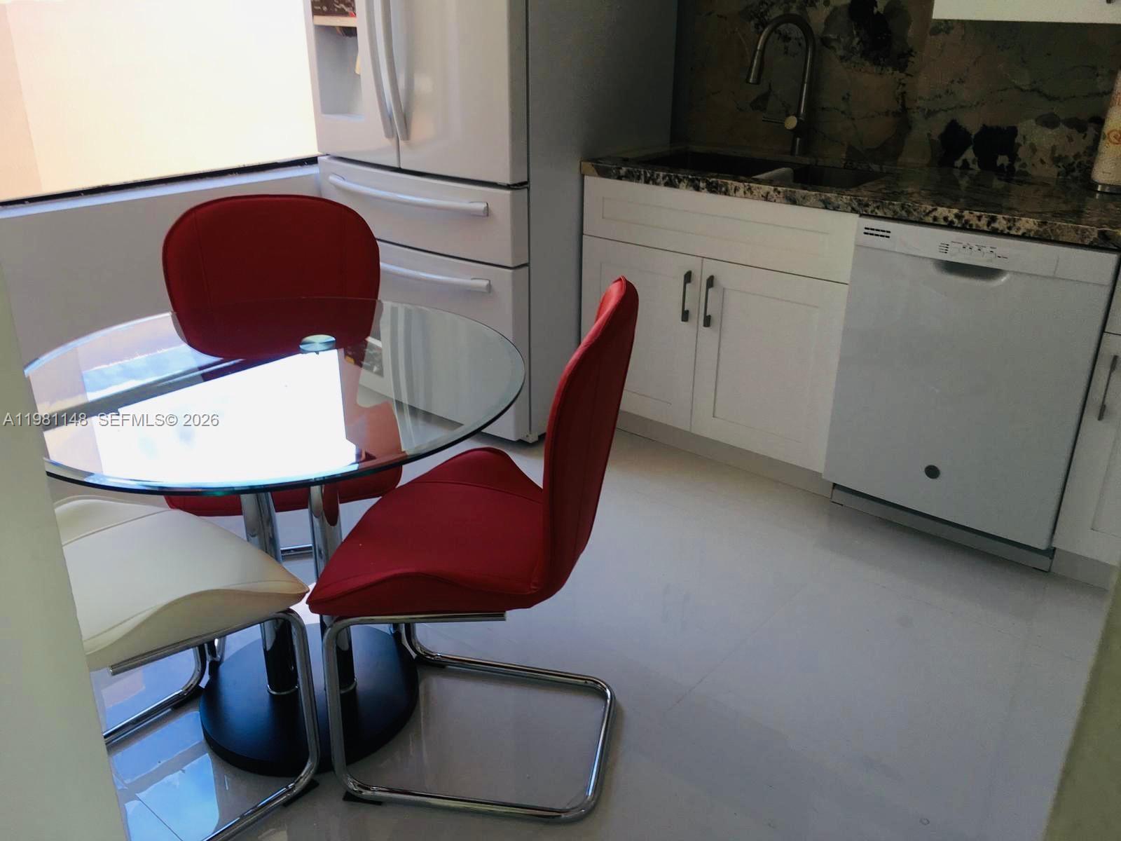 ABBOTT GARDENS CONDO - Residential