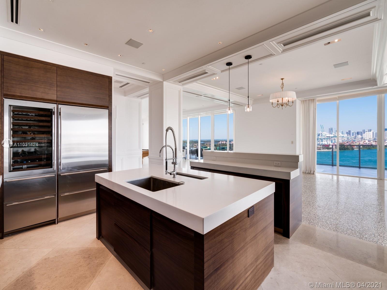 APOGEE CONDO - Residential