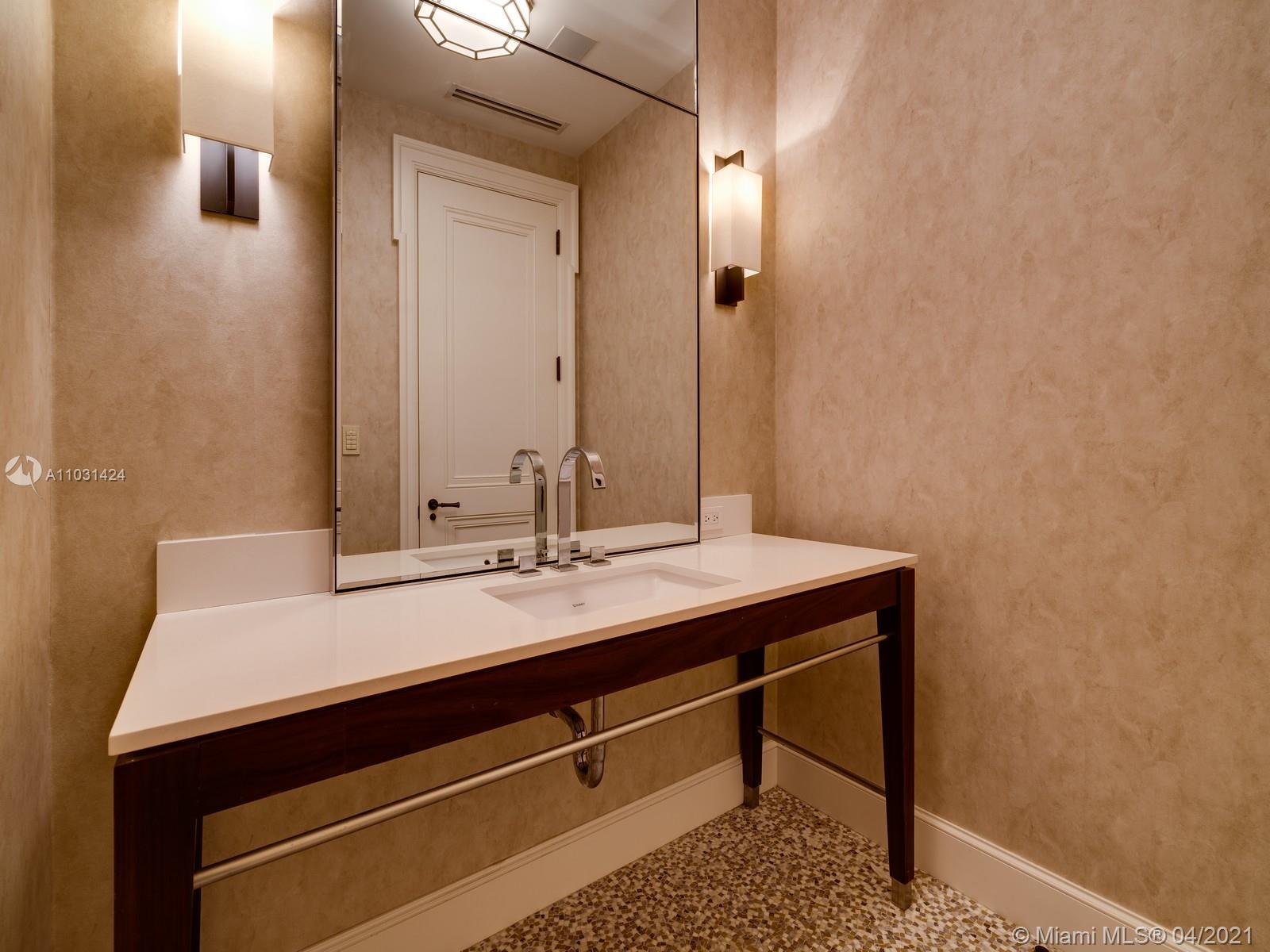 APOGEE CONDO - Residential