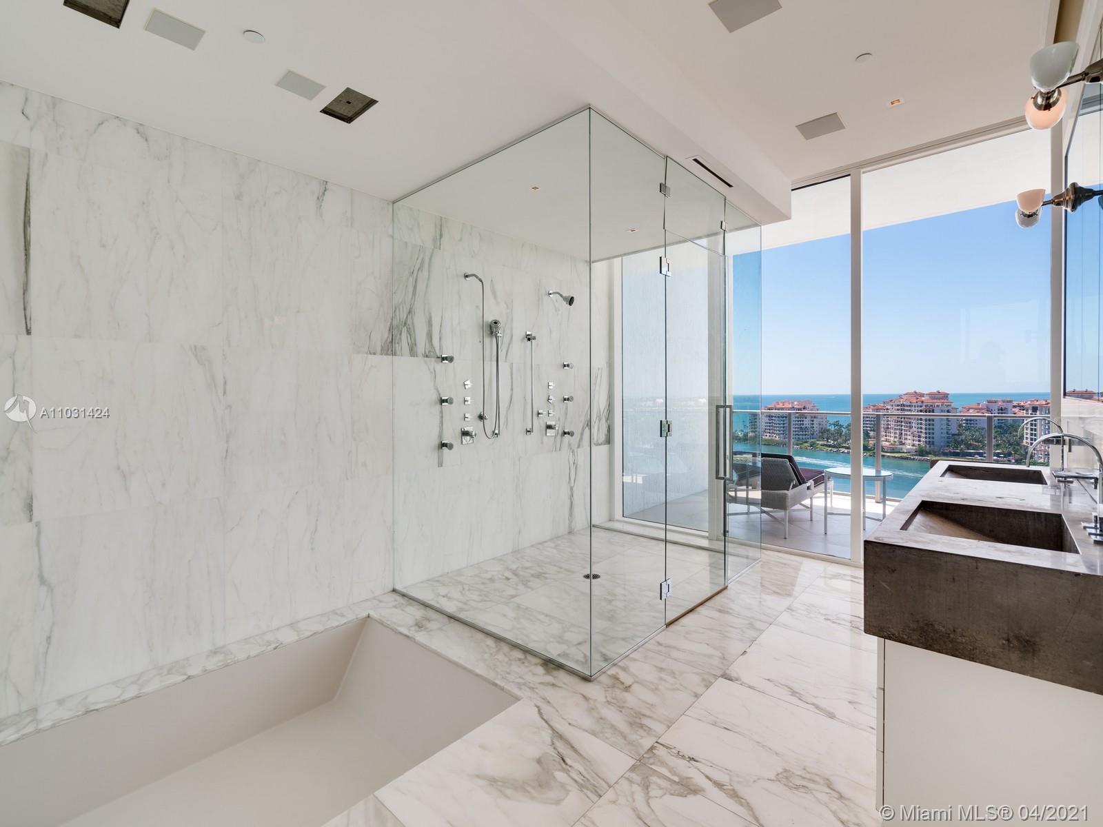 APOGEE CONDO - Residential