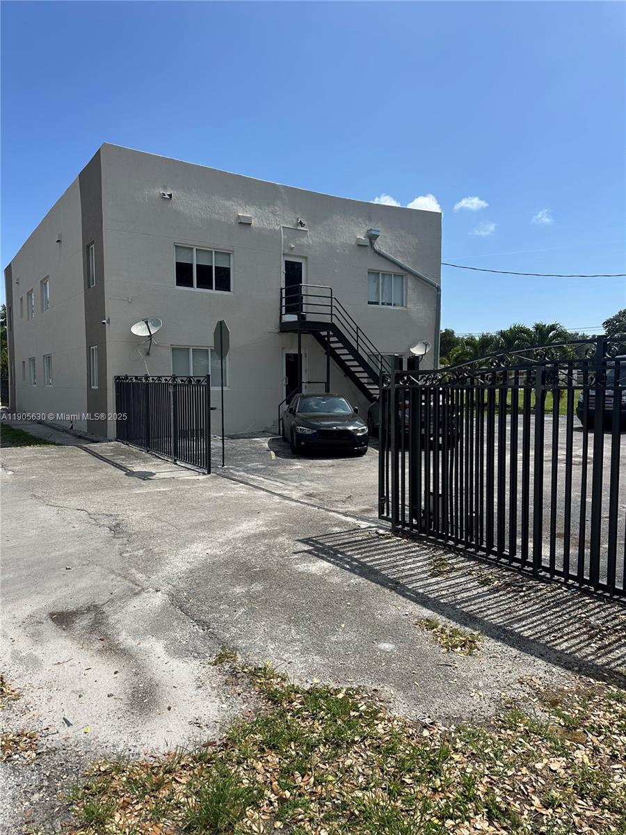 HARRIETTE PK - Residential Lease