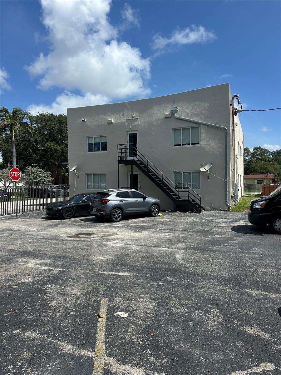 HARRIETTE PK - Residential Lease