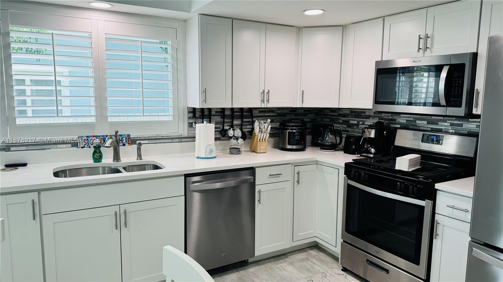 LARGO SOUND VILLAGE - Residential