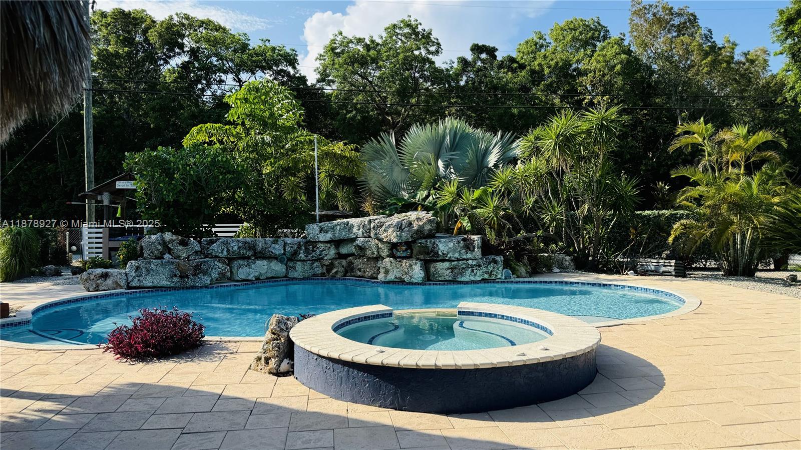 LARGO SOUND VILLAGE - Residential