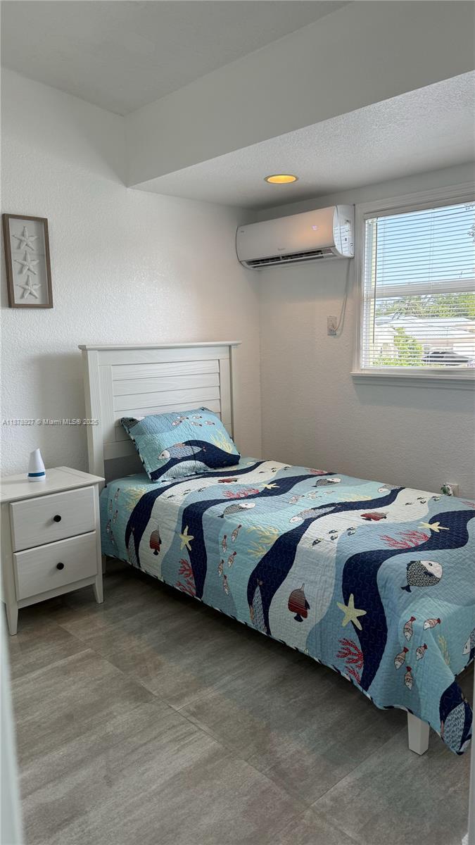 LARGO SOUND VILLAGE - Residential