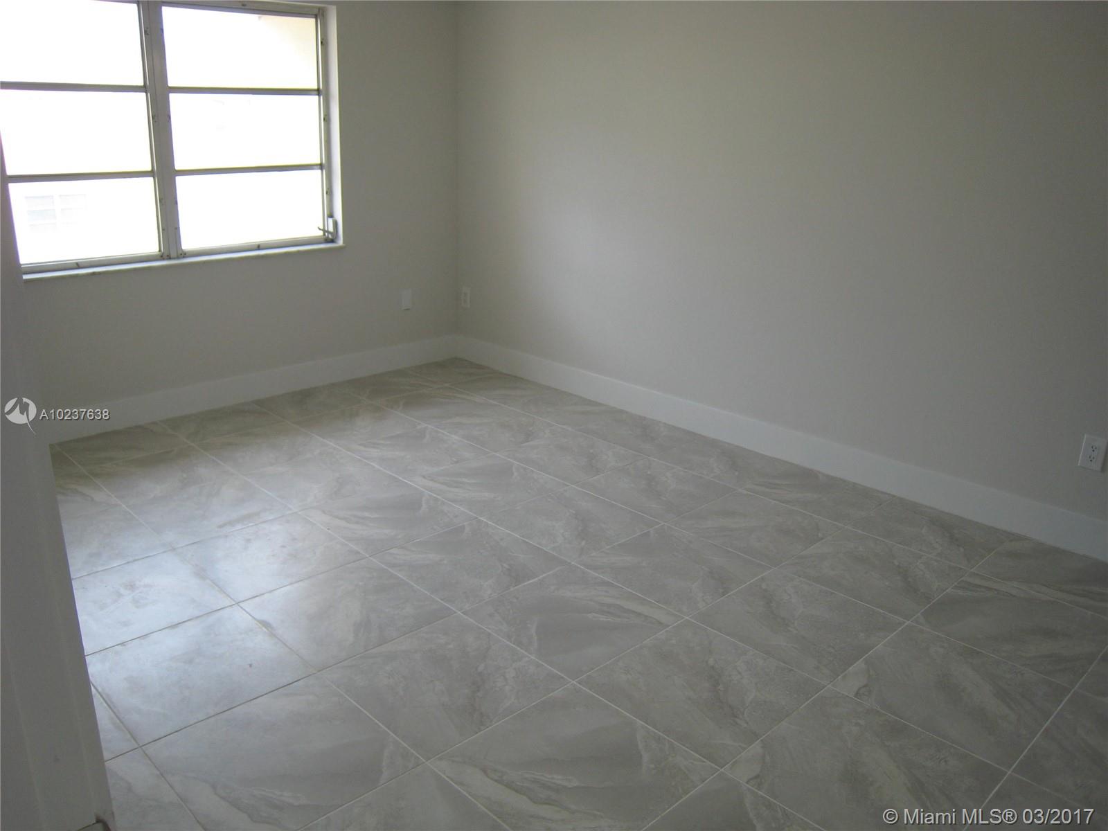 VILLAGE OF KINGS CREEK CO - Residential Lease